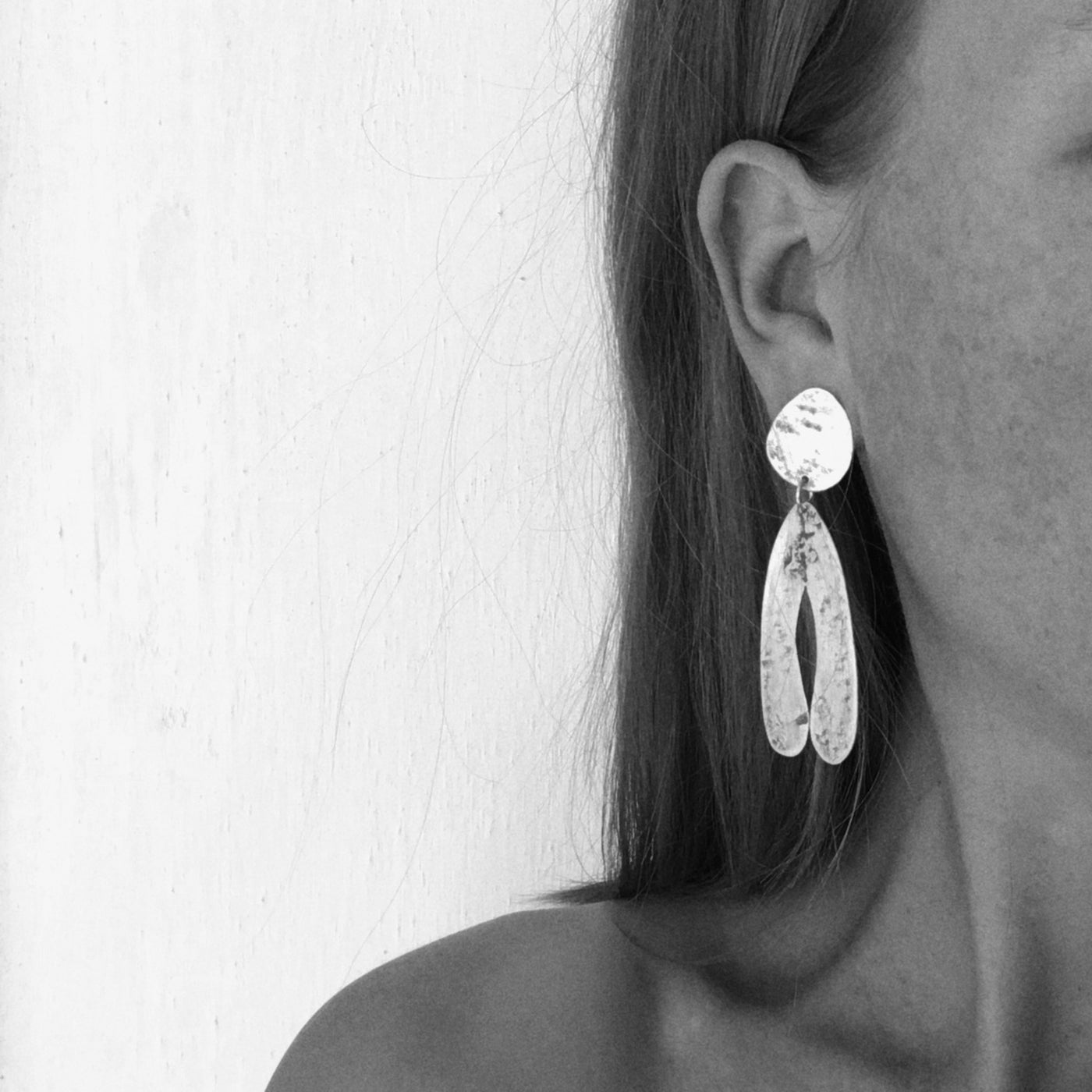 LET IT FLOW STUD PENDANT EARRINGS - 925 SILVER
