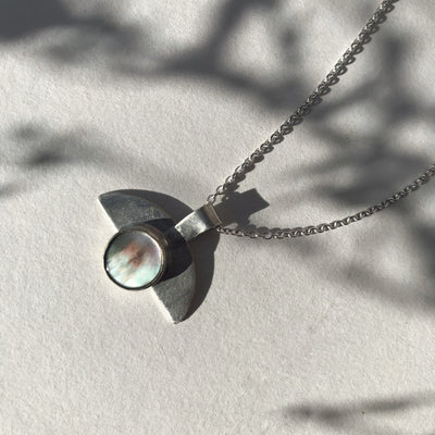 CRESCENT MOON & MOTHER OF PEARL NECKLACE - 925 SILVER
