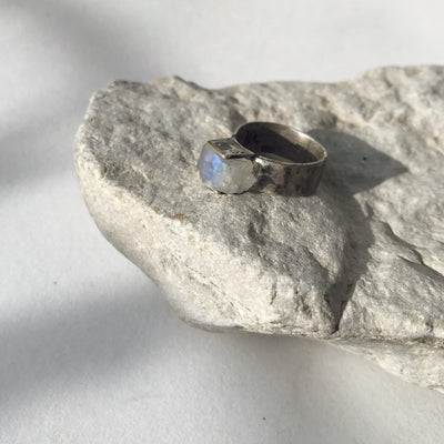 BLACK 925 SILVER RING - MOONSTONE