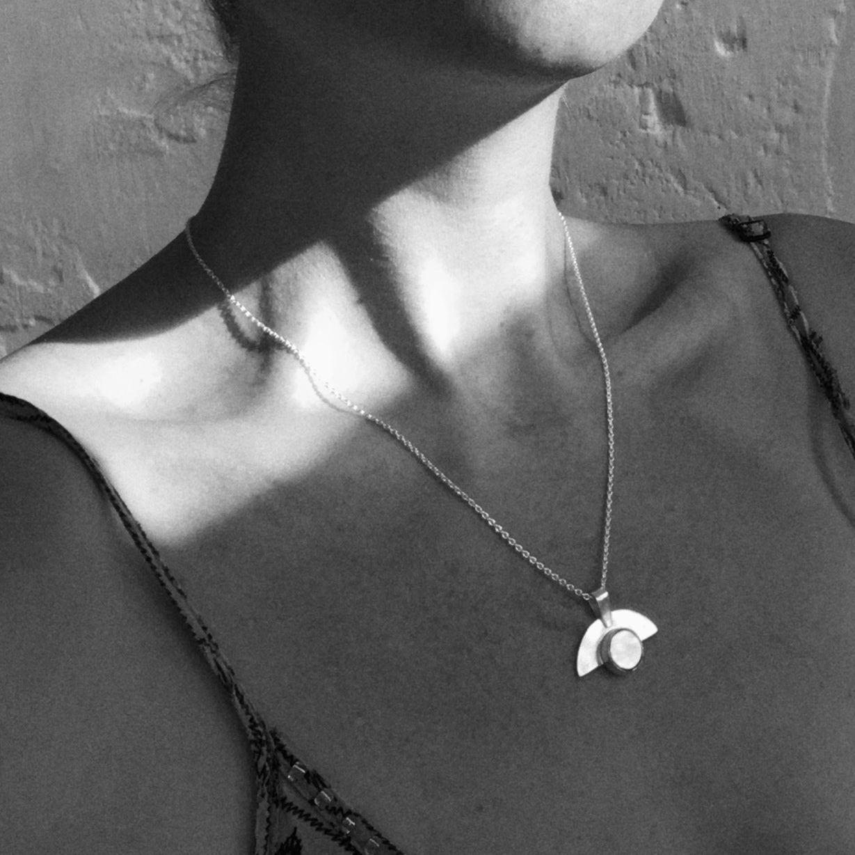 CRESCENT MOON & MOTHER OF PEARL NECKLACE - 925 SILVER