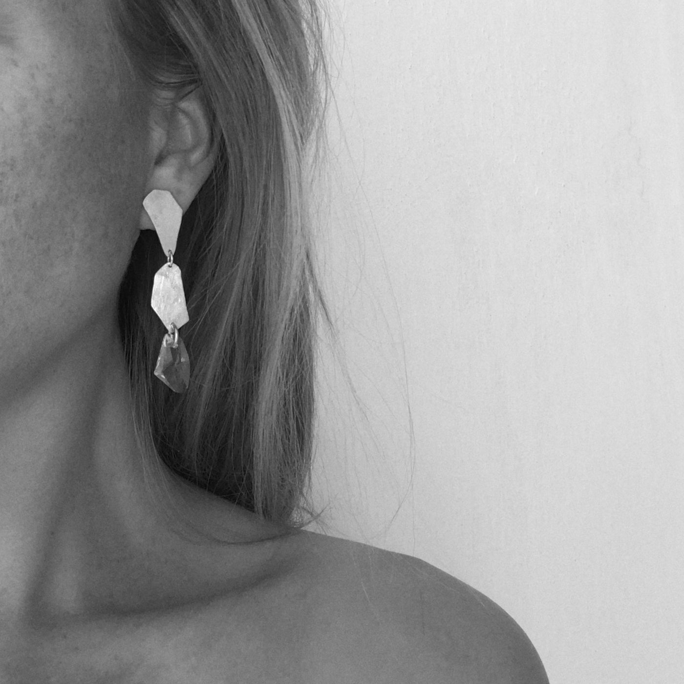 GLASS & BONE STUDS N1 - 925 SILVER