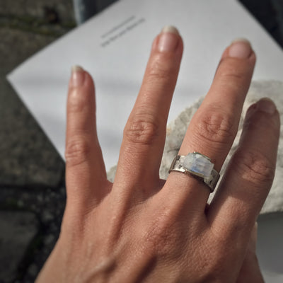 BLACK 925 SILVER RING - MOONSTONE