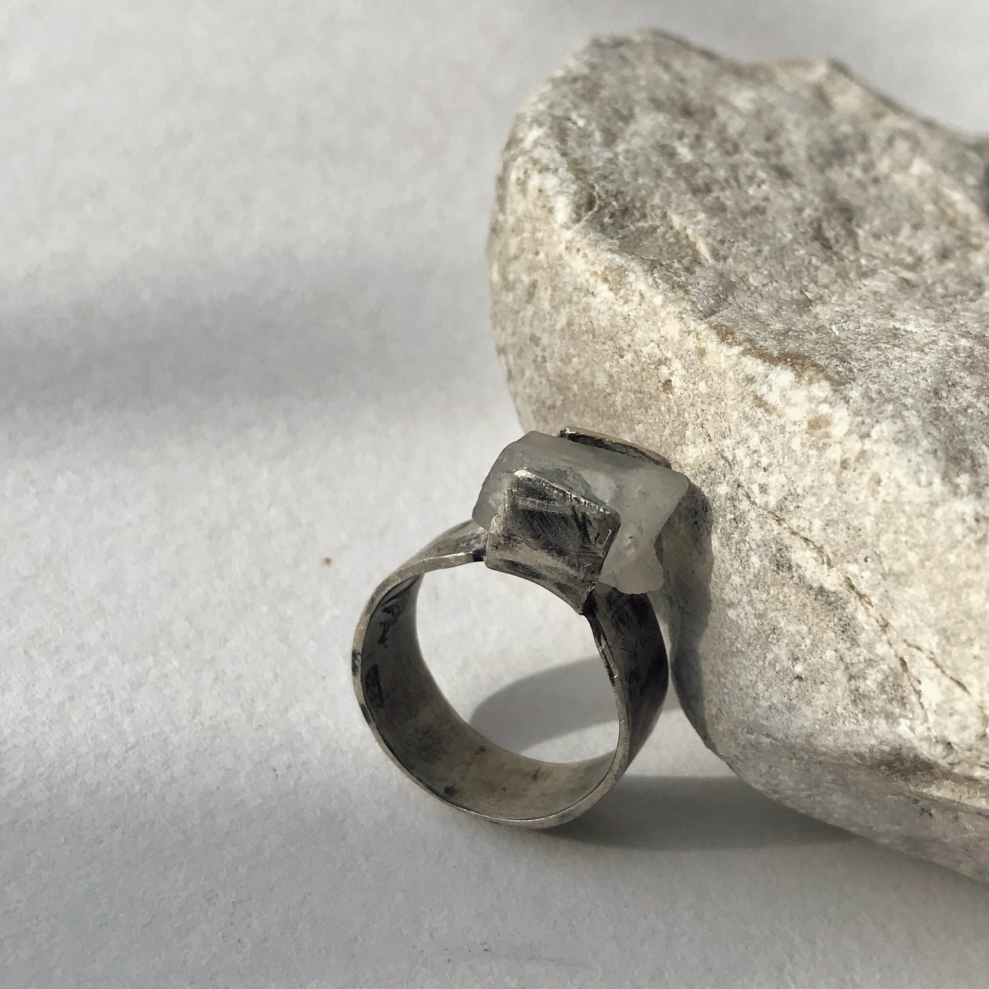 BLACK 925 SILVER RING - MOONSTONE
