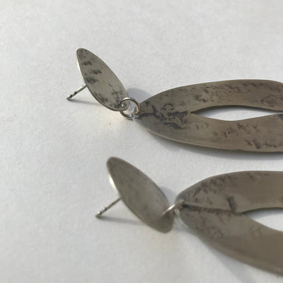 LET IT FLOW STUD PENDANT EARRINGS - 925 SILVER