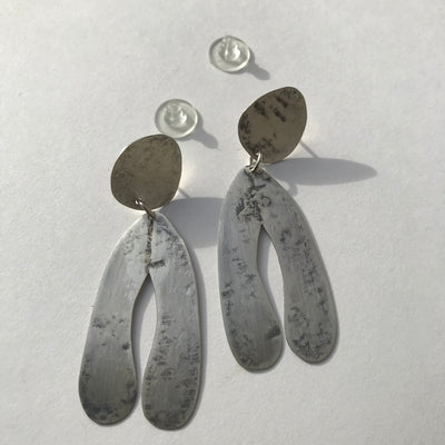 LET IT FLOW STUD PENDANT EARRINGS - 925 SILVER