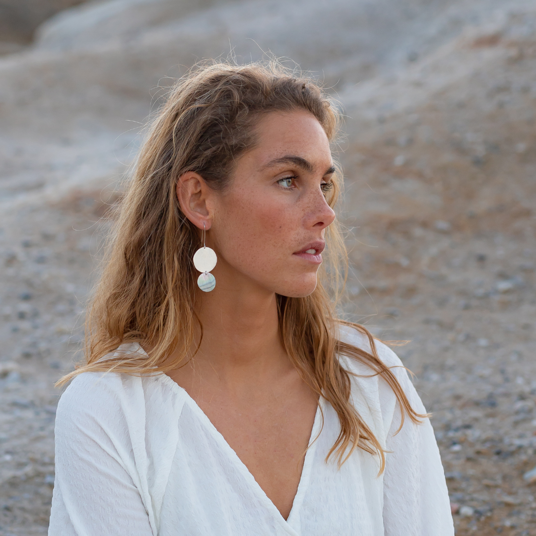 LUNA EARRINGS - 925 RECYCLED SILVER AND SHELL